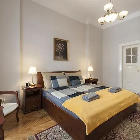 Liszt Ferenc Boutique شقة