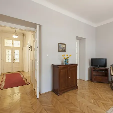 Liszt Ferenc Boutique شقة